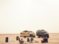 A equipe de som feminina de ‘Sirāt’ fala sobre como fazer história no Oscar e como eles capturaram vento, motores e pneus para criar um ambiente desértico A equipe de som feminina de 'Sirāt' fala sobre como fazer história no Oscar e como eles capturaram vento, motores e pneus para criar um ambiente desértico