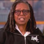 Whoopi Goldberg fez questão de explicar por que seu nome aparece nos arquivos de Epstein