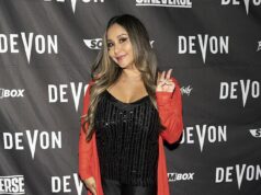 A estrela de Jersey Shore, Snooki, 38, revela que está lutando contra o câncer Nicole 'Snooki' Polizzi revelou na sexta-feira que foi diagnosticada com câncer cervical. A estrela de 38 anos, 38, postou um vídeo do TikTok compartilhando uma atualização de saúde. Visto em 2024