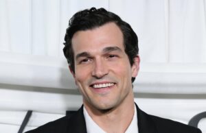 A estrela de ‘Love Story’ Paul Anthony Kelly dá as boas-vindas ao bebê com a esposa Syd GettyImages-2231198399-luke-combs-nicole