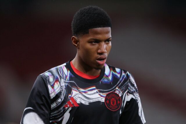 A estrela do Man Utd U21 marca quatro gols na goleada por 4 a 1, mensagem clara para Michael Carrick
