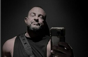 A estrela estritamente Robin Windsor suicidou-se em um quarto de hotel depois de sofrer anos de depressão, regras do inquérito A última postagem de Robin Windsor no Instagram com a legenda ‘escondido nas sombras’