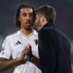 A excelente participação especial de Leny Yoro no Man Utd contra o West Ham chamou a atenção de Gary Neville e Ian Wright por todos os motivos certos