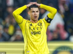 A greve de £ 480 mil por dia de Cristiano Ronaldo no Al-Nassr explicou: sua briga com os sauditas, como a perda de aliados o deixou ‘isolado’, sua inveja de Karim Benzema, por que o clube rival o esnobou e o que o amor de Donald Trump poderia significar A recusa de Ronaldo em jogar é um protesto contra o tratamento injusto do Estado saudita ao seu clube, na sua opinião
