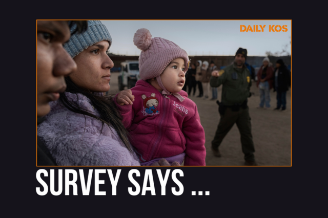 ARQUIVO - O ex-presidente republicano Donald Trump fala durante um comício de campanha no Gaylord Rockies Resort and Convention Center na sexta-feira, 11 de outubro de 2024, em Aurora, Colorado.