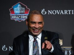 A inclusão de Roger Craig no Hall da Fama é celebrada pelo esnobado na primeira votação, Frank Gore Adam Vinatieri Jr., a partir da esquerda, Luke Kuechly, Larry Fitzgerald, Roger Craig e Drew Brees são apresentados durante uma coletiva de imprensa como a classe do Hall da Fama do Futebol Profissional de 2026 durante o NFL Honors Awards realizado no Palace of Fine Arts em San Francisco, Califórnia, na quinta-feira, 5 de fevereiro de 2026. (Jose Carlos Fajardo/Bay Area News Group)