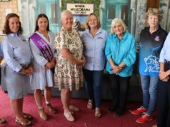 A injeção de financiamento e o entusiasmo da cidade mantêm o show regional em funcionamento por 53 anos A injeção de financiamento e o entusiasmo da cidade mantêm o show regional em funcionamento por 53 anos