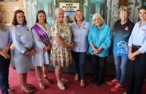 A injeção de financiamento e o entusiasmo da cidade mantêm o show regional em funcionamento por 53 anos A injeção de financiamento e o entusiasmo da cidade mantêm o show regional em funcionamento por 53 anos