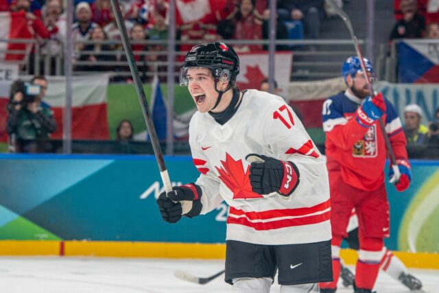 A opinião honesta de 4 palavras de Connor McDavid sobre o companheiro de equipe olímpica Macklin Celebrini
