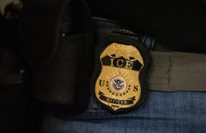 A polícia de Nova Orleans afirma que o recruta detido pelo ICE foi verificado através do sistema da agência Yahoo news home