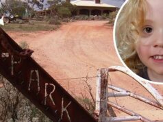 A polícia retorna à casa da família onde o menino desaparecido Gus Lamont foi visto pela última vez A Polícia SA divulgou a primeira foto do menino desaparecido de 4 anos, Gus Lamont.