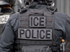 A segurança interna pressiona gigantes da mídia social a doxar contas anônimas que criticam o ICE A segurança interna pressiona gigantes da mídia social a doxar contas anônimas que criticam o ICE