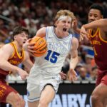 A solução para cantos depreciativos dirigidos à BYU começa com as 12 grandes escolas e flui através do escritório da conferência