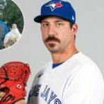 Phillippe Aumont nº 50 do Toronto Blue Jays posando de uniforme.