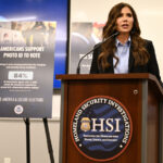 Desenho animado de Clay Jones