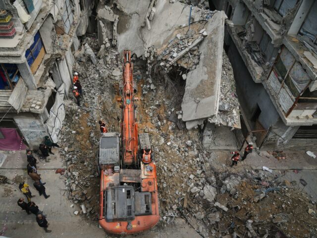 AO VIVO: Ataque israelense ao prédio de Gaza mata quatro palestinos
