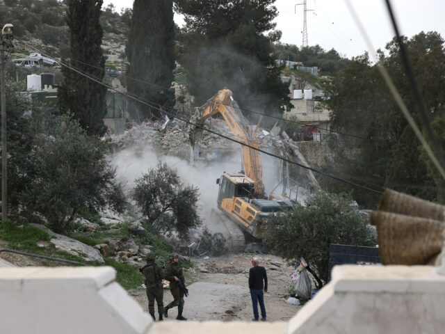 AO VIVO: Israel aprova medidas para expandir seus poderes na Cisjordânia ocupada
