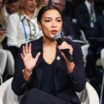 AOC acusa Israel de genocídio na Alemanha, onde o Holocausto foi lançado, provocando indignação