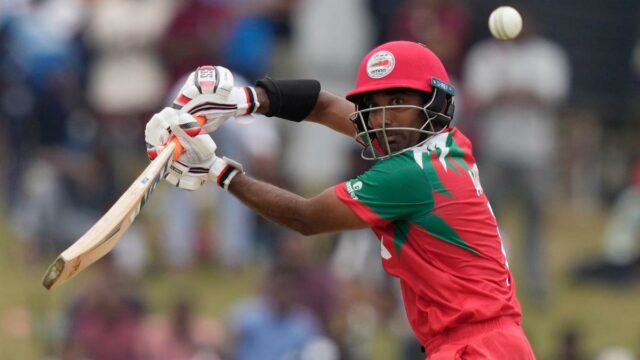 Aamir Kaleem, de Omã, torna-se o jogador mais velho a marcar meio século em Copas do Mundo T20
