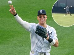 Aaron Judge, dos Yankees, dá um sinal precoce de que seu cotovelo não é mais uma preocupação Aaron Judge joga uma bola para um torcedor durante um jogo em casa dos Yankees contra os Orioles na temporada passada.