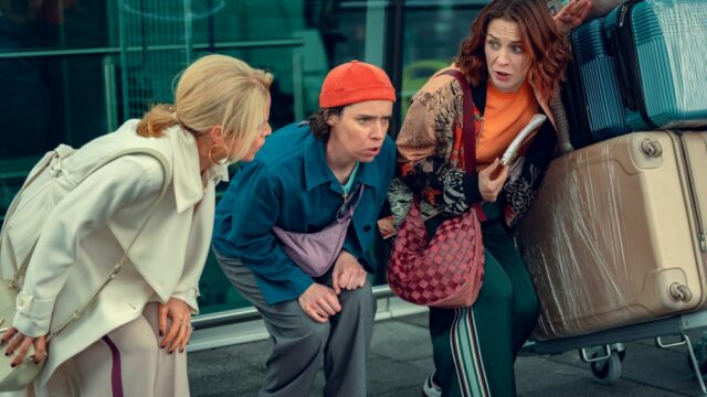 Acompanhamento de 'Derry Girls' 'Como chegar ao céu saindo de Belfast' é outra brincadeira deliciosa da Irlanda do Norte - desta vez com um cadáver: crítica de TV
