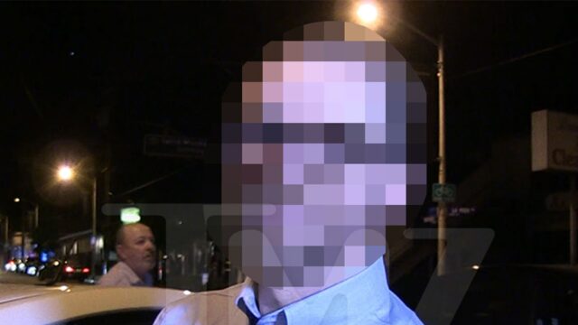 021026_simon_pegg_guess_who_kal