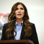 Administração Trump toma medidas para deter refugiados que aguardam Green Cards