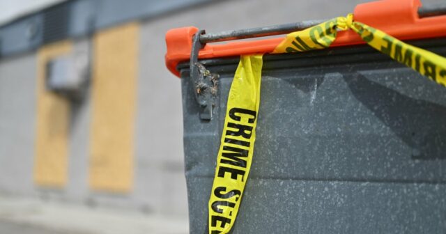 Adolescente baleado morto pelo meio-irmão da namorada enquanto estava em sua casa para fazer biscoitos de Natal