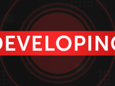 Adolescente gravemente ferido após esfaqueamento em shopping center perto de Melbourne Adolescente gravemente ferido após esfaqueamento em shopping center perto de Melbourne