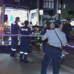 Adolescentes são presos após homem supostamente esfaqueado com facão em Bondi Beach