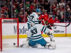 Agora em um palco maior, os tubarões começaram a murchar: ‘Está meio que nos afetando’ Agora em um palco maior, os tubarões começaram a murchar: 'Está meio que nos afetando'