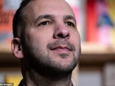 Agora, os verdes malucos pedem um vale-tudo para a prostituição e a pornografia, à medida que as eleições se aproximam O líder verde Zack Polanski apoiou publicamente a legalização do trabalho sexual ¿ dizendo que a descriminalização ¿coloca o poder nas mãos dos trabalhadores para criarem os seus próprios termos e condições¿ quando concorreu à liderança do partido no ano passado