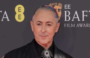Alan Cumming aborda as explosões de Tourette do participante no BAFTA Awards 2026 As maiores controvérsias e escândalos do Oscar da história