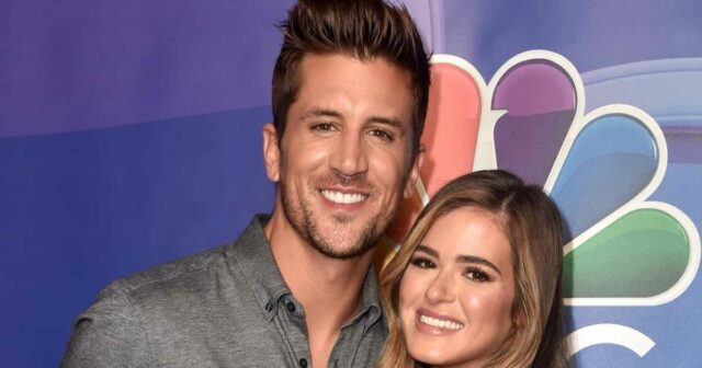 Álbum de família de JoJo Fletcher e Jordan Rodgers com a filha Romy
