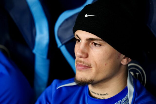 Alejandro Garnacho dividiu a imagem nas cores do Chelsea e do Man Utd