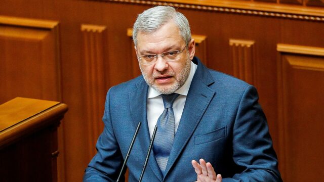 Aliado de Zelenskyy é preso tentando fugir da Ucrânia enquanto investigação massiva de corrupção se aprofunda
