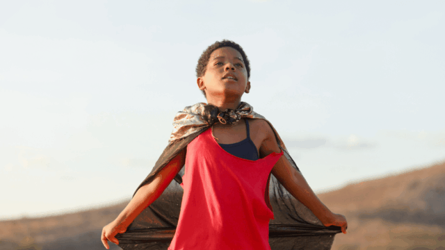 Allan Deberton e Lázaro Ramos discutem o delicado drama juvenil queer brasileiro 'Gugu's World', lança clipe antes da estreia em Berlim (EXCLUSIVO) 
