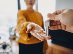 Aluguei por 10 meses sem perder nenhum pagamento – então descobri que havia sido vítima de um novo golpe chocante de aluguel 'Você tem cinco dias para sair do apartamento - estamos todos sendo despejados', meu 'proprietário' me informou durante uma mensagem de dez minutos que fez meu coração disparar