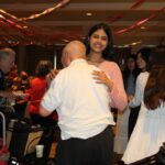 Alunos do ensino médio dão Dia dos Namorados aos residentes mais velhos