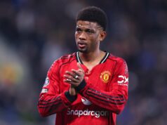 Amad afirma que um de seus companheiros de equipe do Man Utd está “sempre atrasado” Amad afirma que um de seus companheiros de equipe do Man Utd está “sempre atrasado”
