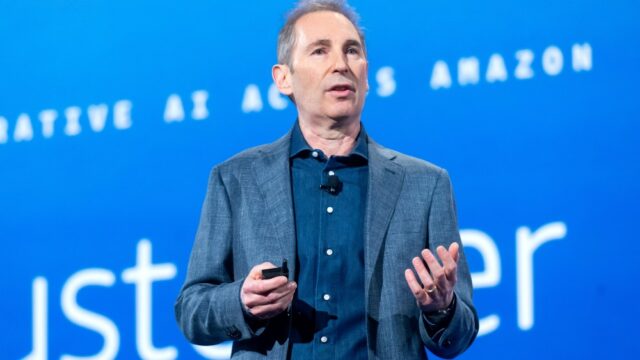 Amazon aumenta vendas recordes no quarto trimestre e prevê US$ 200 bilhões em investimentos em 2026
