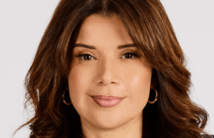 Ana Navarro fica sem censura em podcast chamado ‘Bleep!’ Ana Navarro fica sem censura em podcast chamado 'Bleep!'