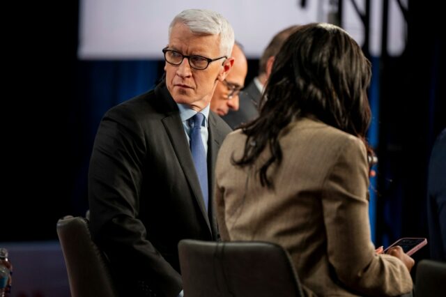 Anderson Cooper saindo de '60 minutos 'em meio à agitação Anderson Cooper saindo de '60 minutos 'em meio à agitação da CBS News