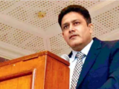 Anil Kumble elogia as Índias Ocidentais após uma vitória impressionante sobre o Zimbábue Anil Kumble elogia as Índias Ocidentais após uma vitória impressionante sobre o Zimbábue