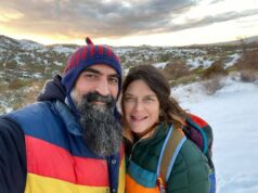 Annie Guthrie e o marido Tommaso Cioni receberam textos de resgate do Imposter Annie Guthrie e o marido Tommaso Cioni receberam textos de resgate de impostores