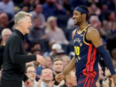 Após o prazo de negociação, Kerr dos Warriors deseja ter feito um “trabalho melhor” ao lidar com o desenvolvimento de Kuminga Jonathan Kuminga (1) do Golden State Warriors vai para a cesta contra Sandro Mamukelashvili (54) do Toronto Raptors no quarto período no Chase Center em San Francisco, Califórnia, na terça-feira, 20 de janeiro de 2026. (Nhat V. Meyer/Bay Area News Group)