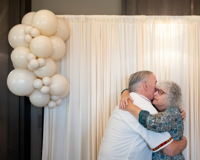 Após perda de memória: ele propôs, ela disse sim, de novo
