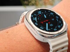 Aproveite a melhor experiência do Galaxy Watch por menos graças a um grande desconto de US$ 350 Samsung Galaxy Watch Ultra em um fundo branco