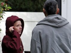 Ariana Madix reúne os pertences finais da antiga casa com Tom Sandoval Ariana Madix pega os itens restantes da casa de Valley Village