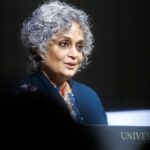 Arundhati Roy 'chocado' com os comentários do júri em Gaza, abandona o festival de cinema de Berlim
